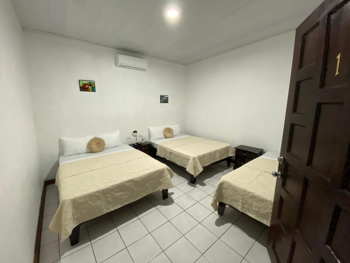 Hotel El Coco Alajuela Extérieur photo