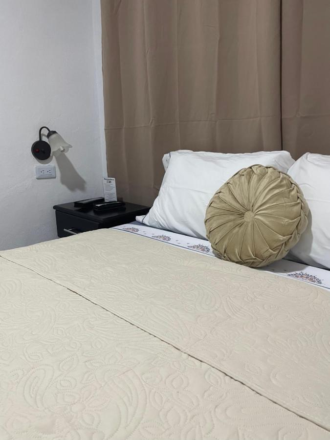 Hotel El Coco Alajuela Extérieur photo